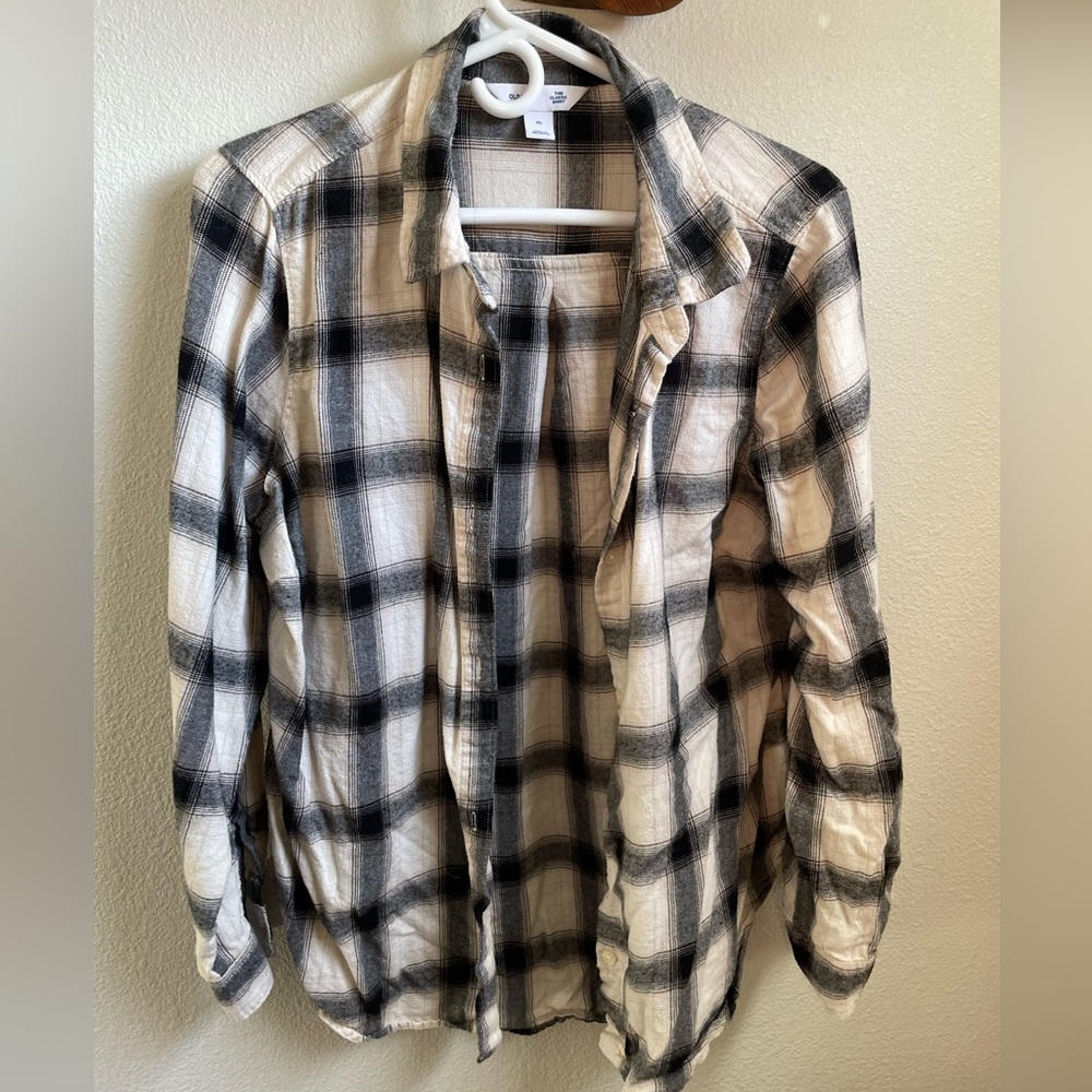 Old Navy button up shirt